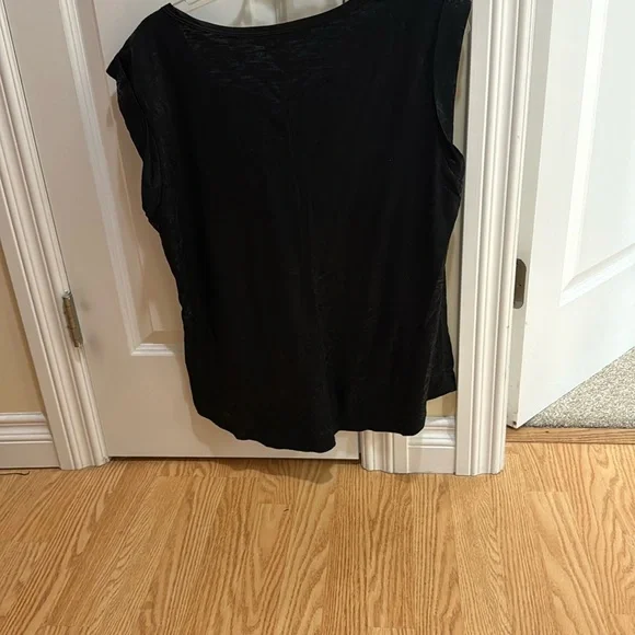 NWT White House Black Market Black Women's Top - Picture 4 of 4